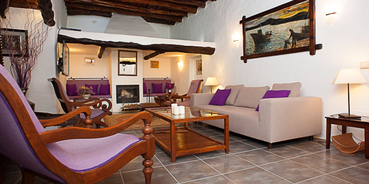 Renovated finca in a well accessible location